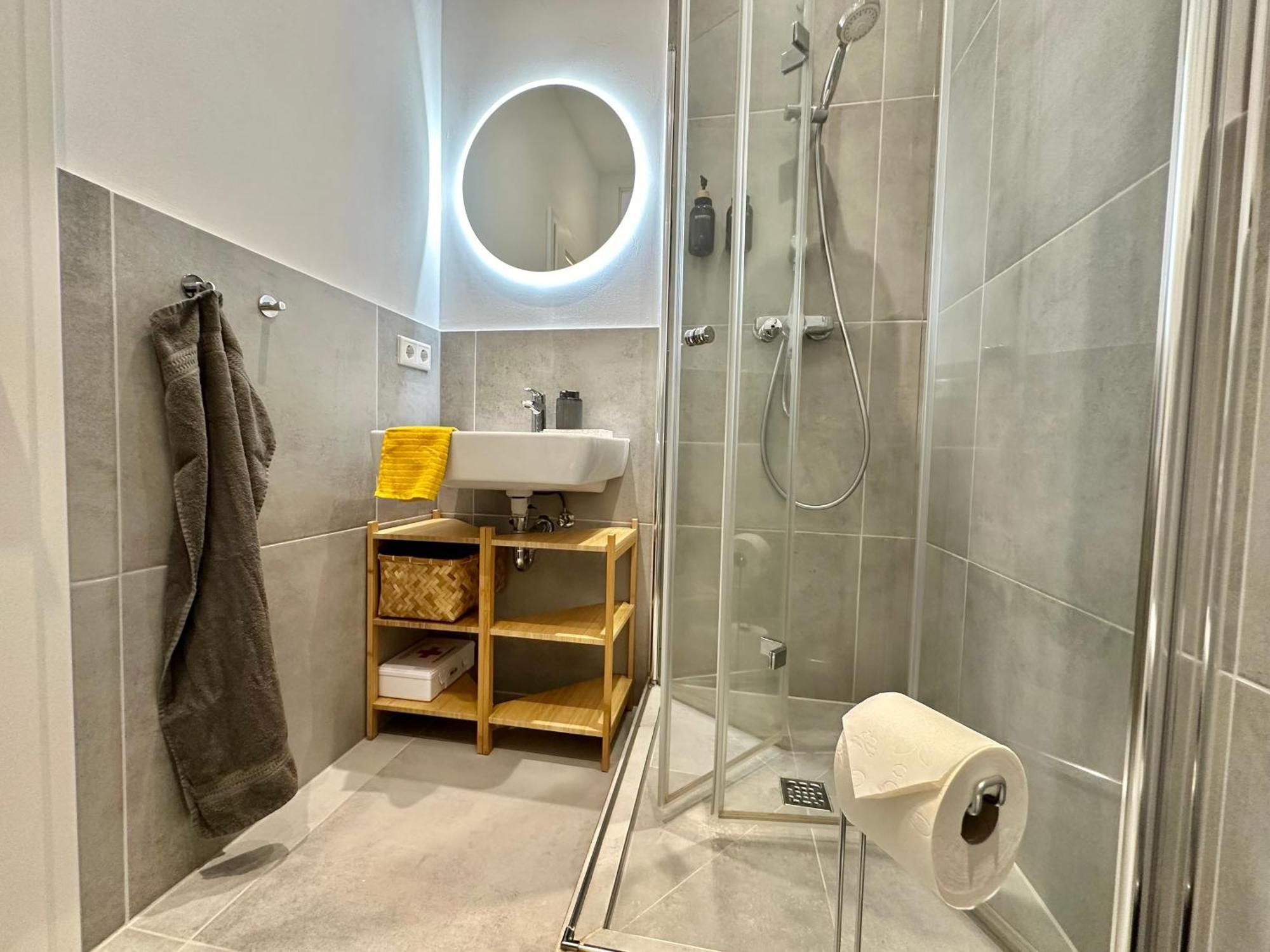 250M Rhine - Quiet Appartement Near Centralstation- Secretplace-K-111-S Coblenza Exterior foto
