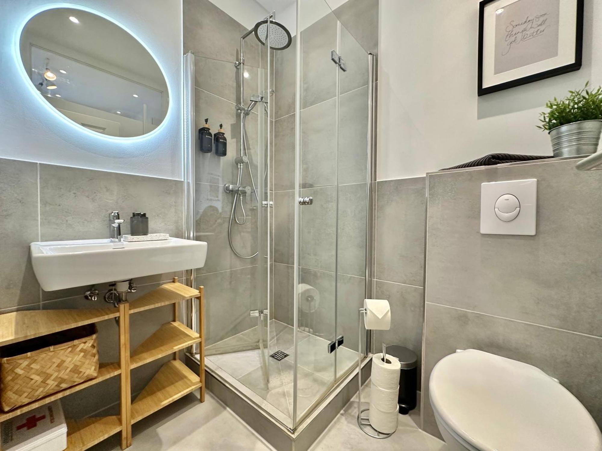 250M Rhine - Quiet Appartement Near Centralstation- Secretplace-K-111-S Coblenza Exterior foto